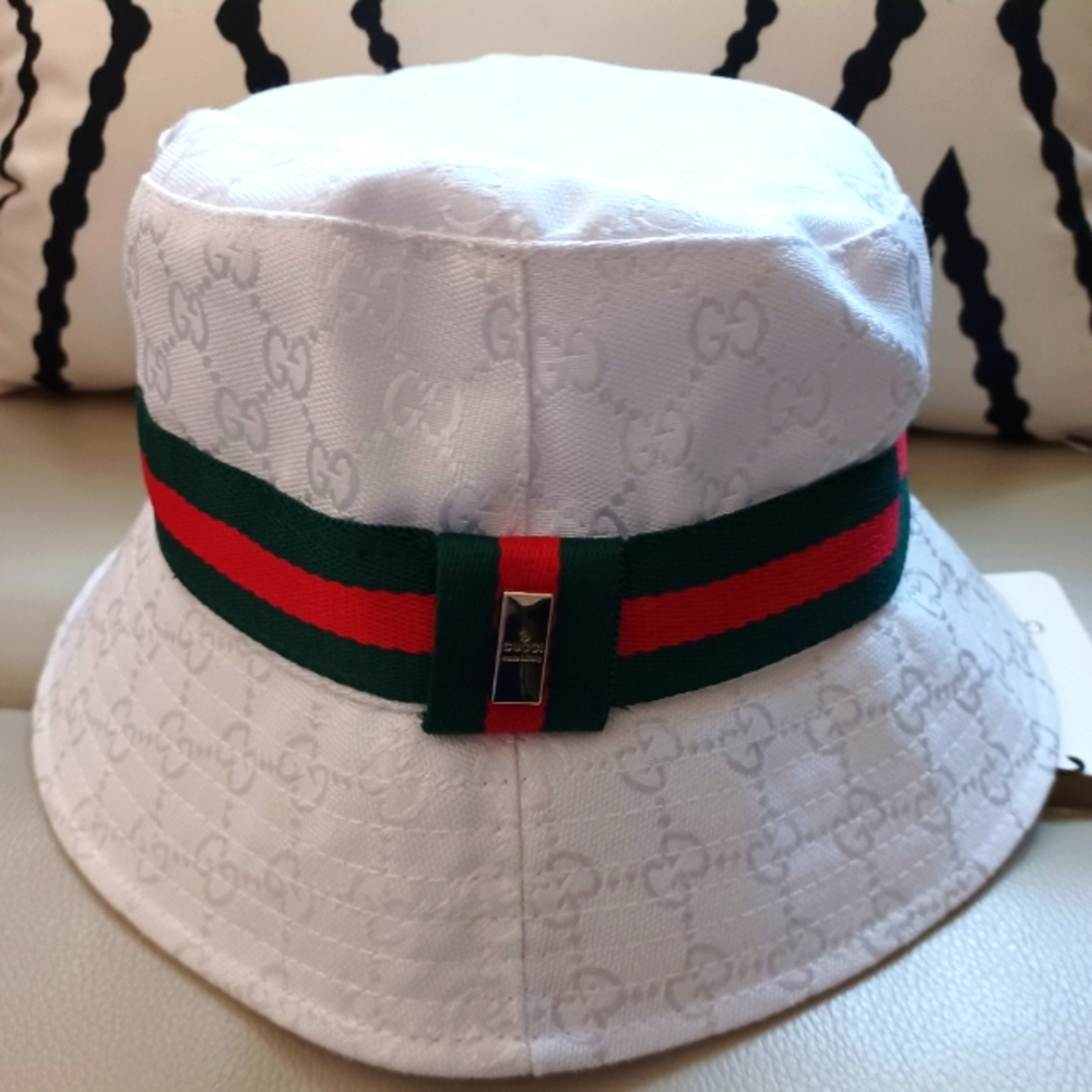 ❤️💚🤍 SUPERCUTE UNISEX INSPIRED BUCKET HAT ❤️💚🤍